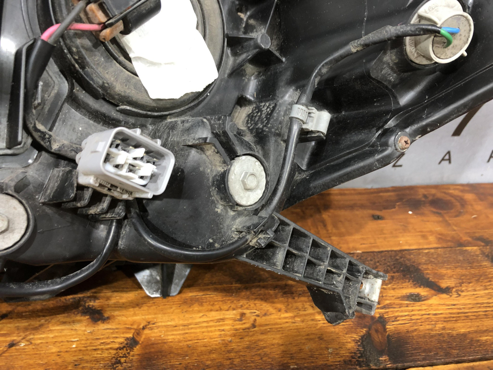 Фара правая Style Toyota Land Cruiser Prado 150 pZ36760535