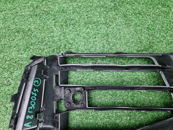 Решетка переднего бампера левая Audi Q7 2 (19-24)