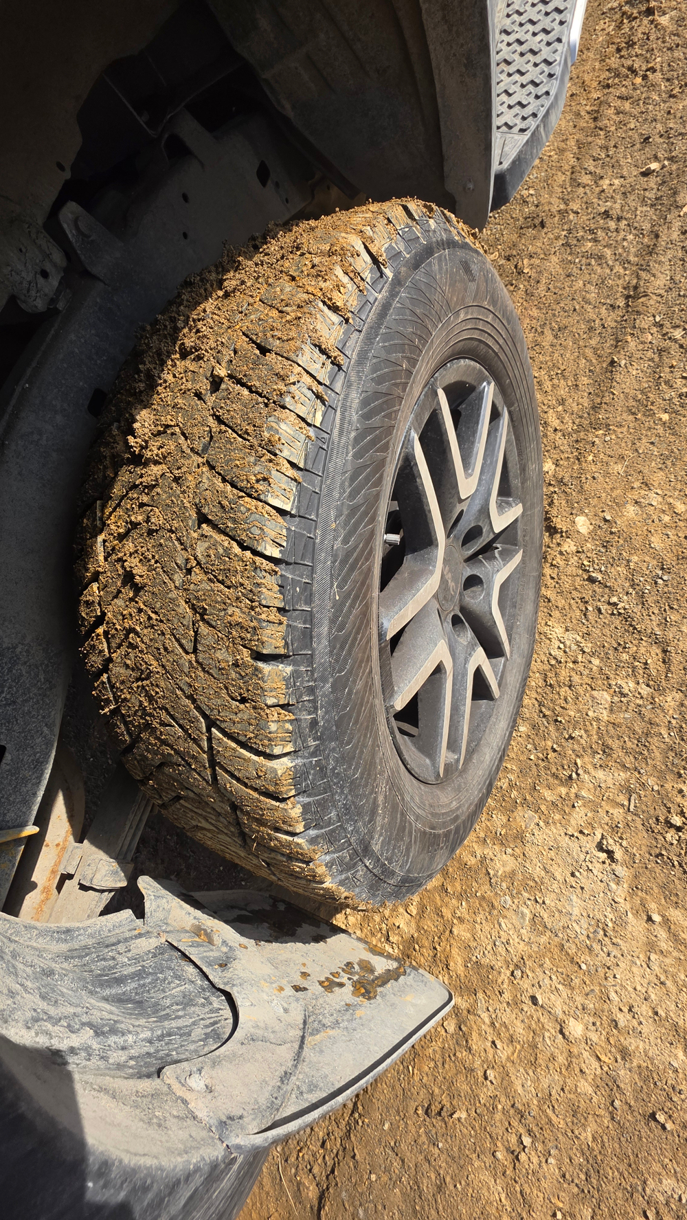 JAC T8 Pro 2.4 T MT 4WD Full Extra
