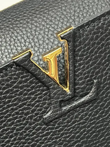 Сумка женская Louis Vuitton Capucines BB черный
