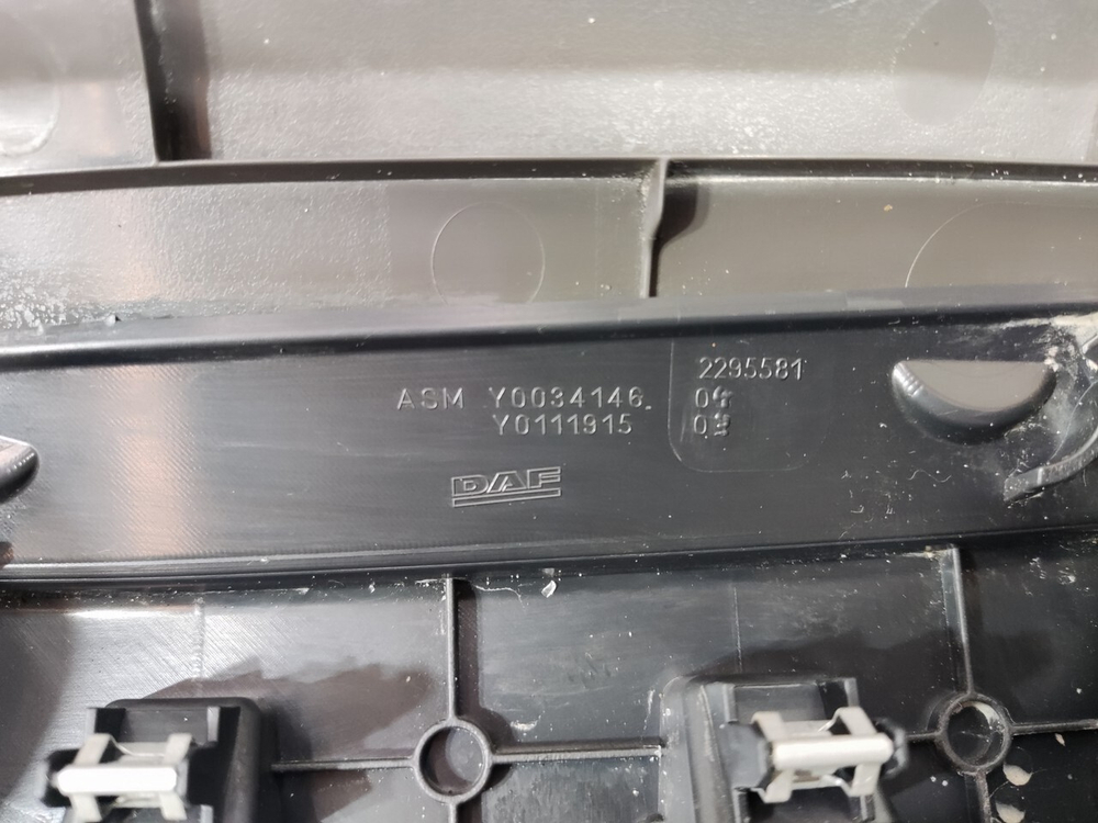 Накладка торпедо 2023г