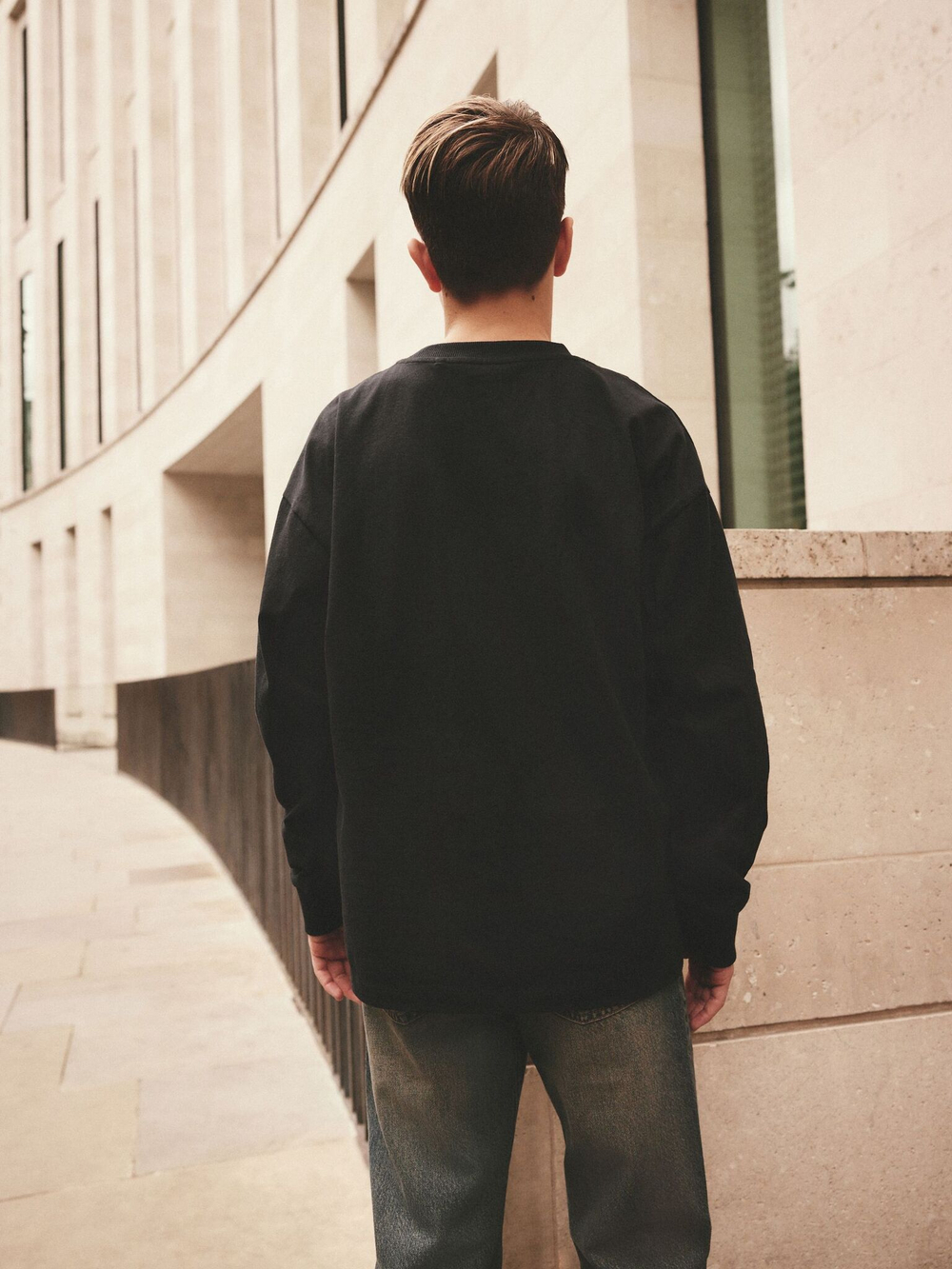 Лонгслив для мальчика Next B24-766, Черный