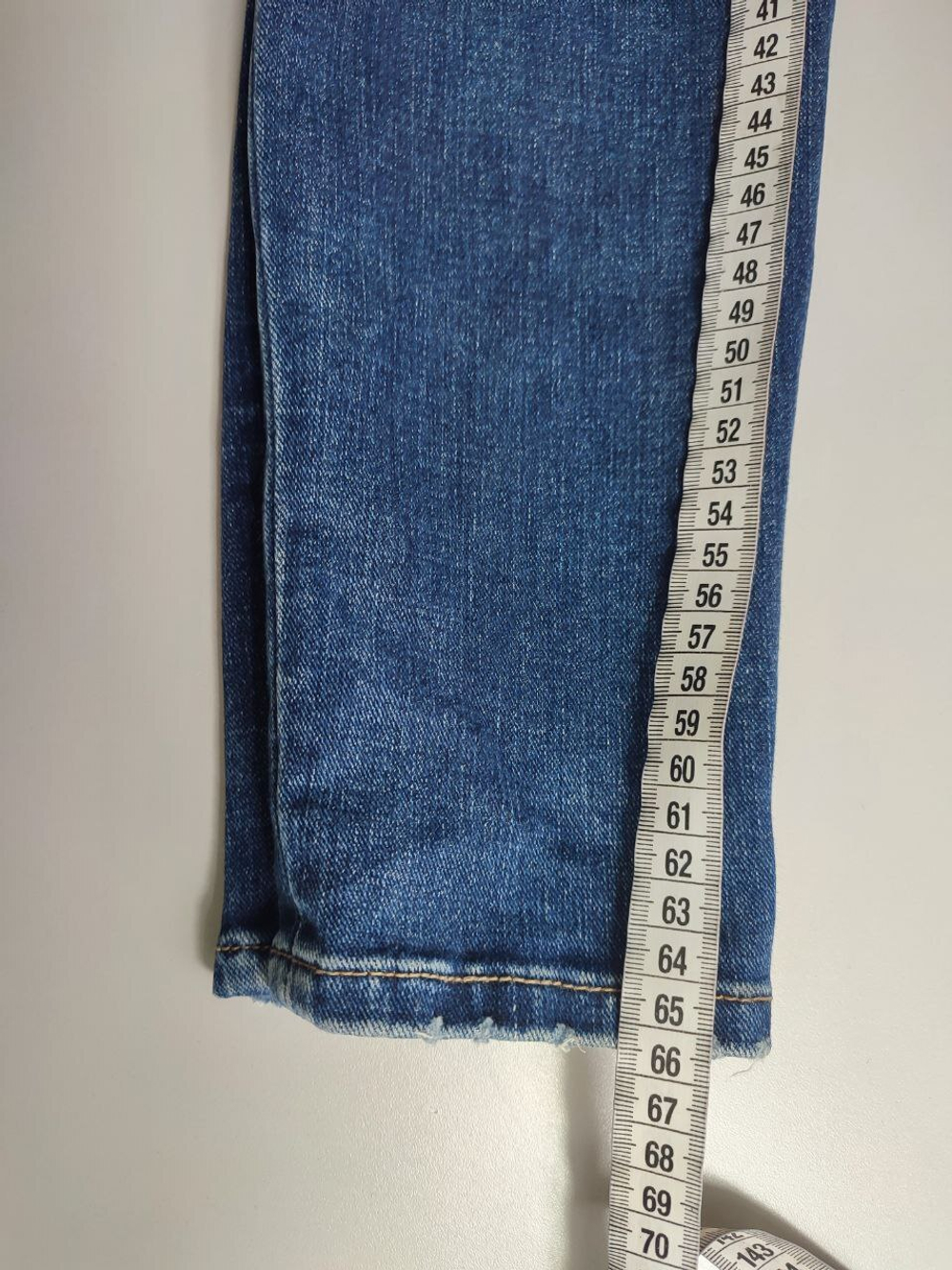 Джинсы Stradivarius зауженные 42 размер