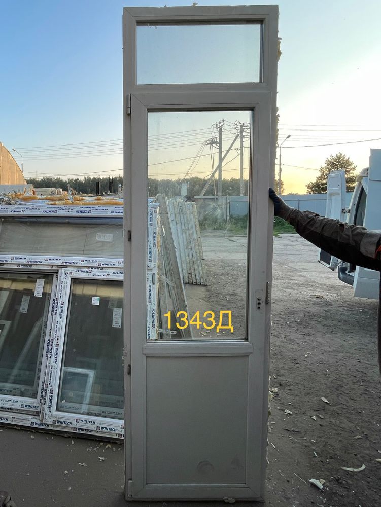 Дверь Пластиковая Б/У 255(в) х 75(ш) Балконная