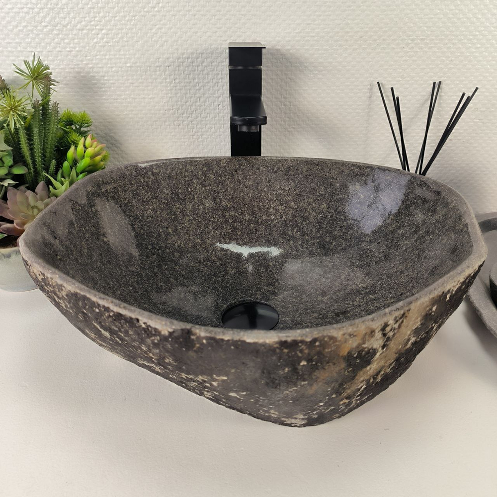 Раковина из речного камня RS-64889 45*39*15 0861