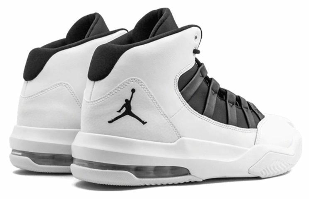 Кроссовки Jordan Max Aura