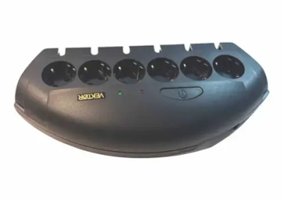 Сетевой фильтр с реле контроля напряжения сети, защита от 380В VEKTOR F50e 1,8м черный