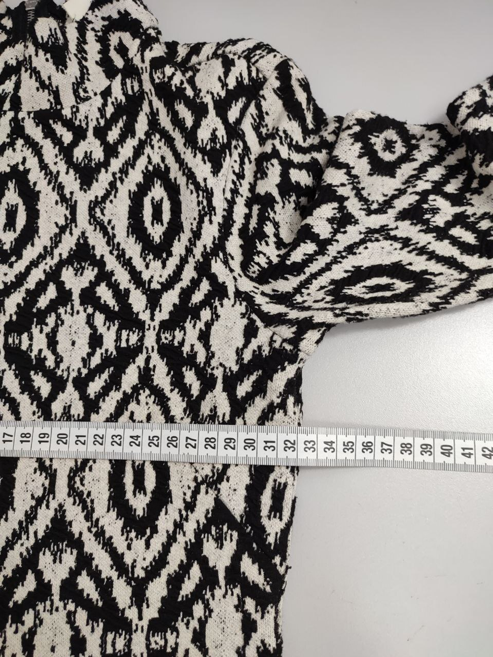 Платье H&M стильное 42 размер