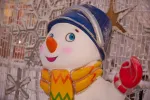 Уличная фигура "Снеговичок со снежком"
