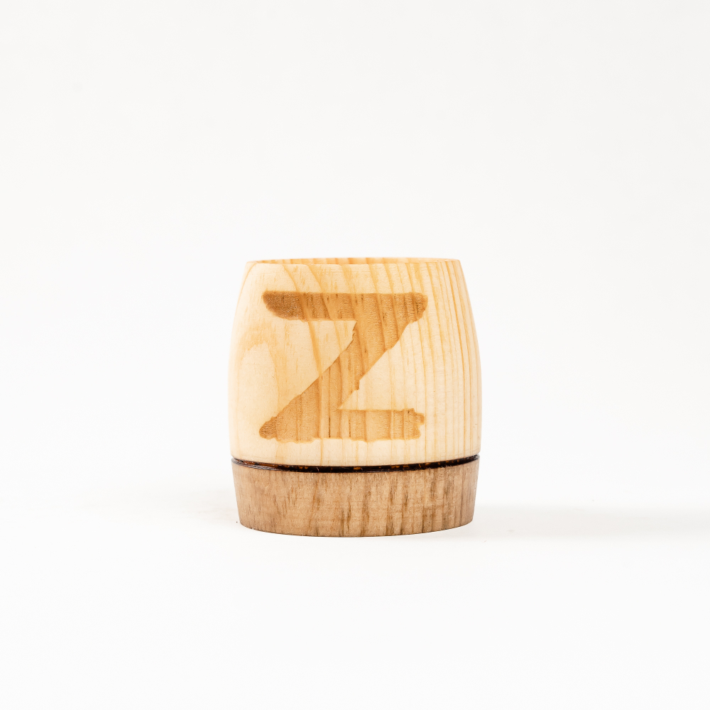 Деревянная рюмка (стопка, шот) из древесины сибирского кедра для крепких напитков. R44