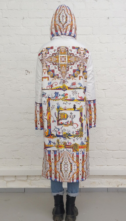 Пальто "Лабиринт 2", по мотивам средневековых буквиц и фантастических существ со страниц Псалтыри Латтрелла