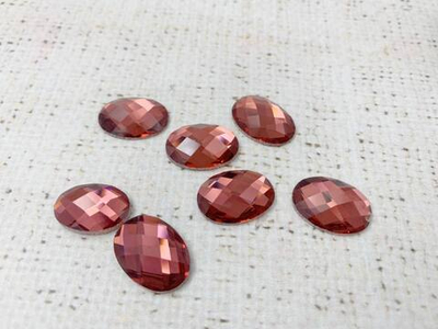 Стразы стекло клеевые, р. 1,7х1,2 см, красно-лиловый