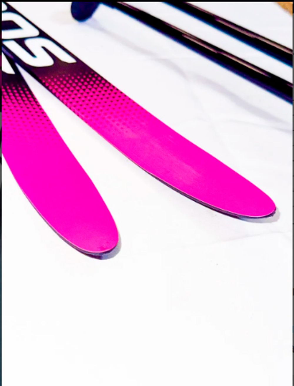 Беговые лыжи BRADOS AIR PRO SKATE с установленной платформой NIS (2025/2026)