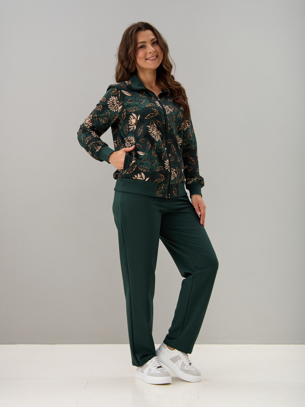 Костюм с брюками КБ-184/изумрудный-хризантемы