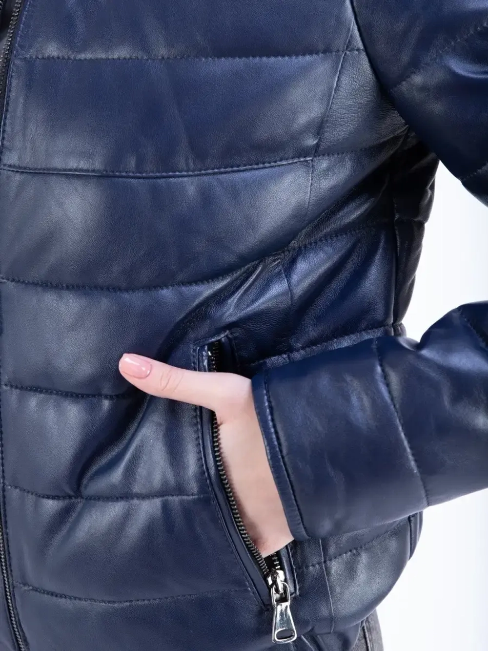 Куртка женская из натуральной  кожи