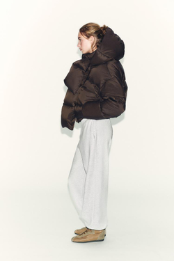 ZARA ВОДОНЕПРОНИЦАЕМЫЙ ВЕТРОЗАЩИТНЫЙ ПУХОВИК С КАПЮШОНОМ ИЗ ПЕРА И ПУХА, КОРИЧНЕВЫЙ