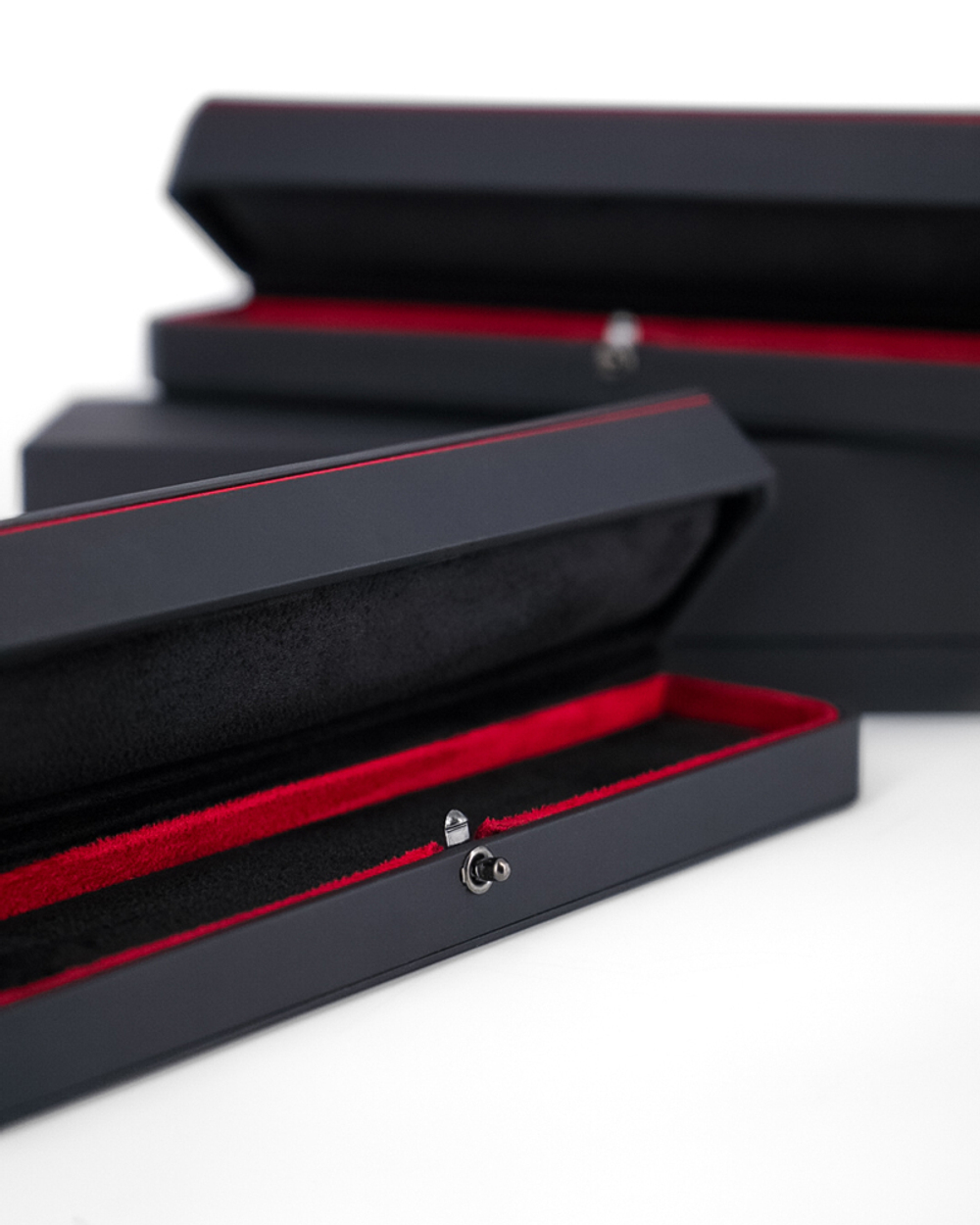 Ювелирный футляр «КАРМЕН» для гибкого браслета