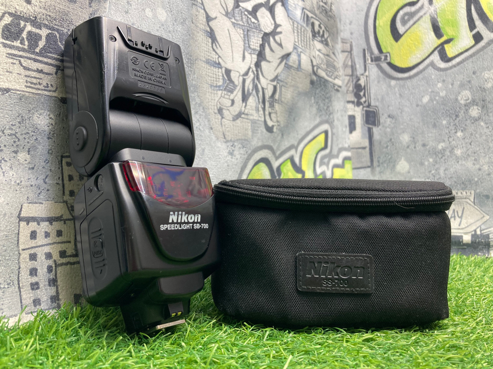Nikon Speedlight SB-700