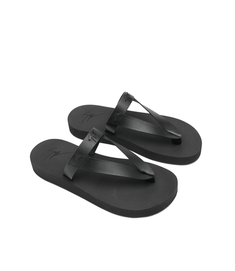 кожаное вьетнамки Giuseppe Zanotti - черный(EU20044)