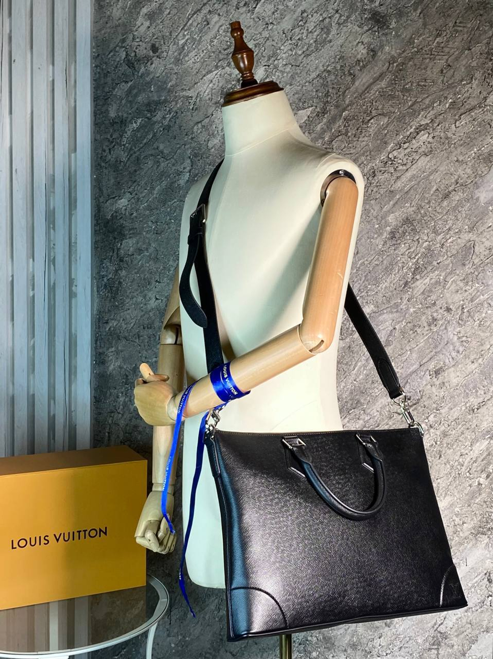Портфель Louis Vuitton