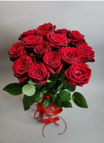 Классический букет 15 красных роз 50 см, без упаковки, под ленту
