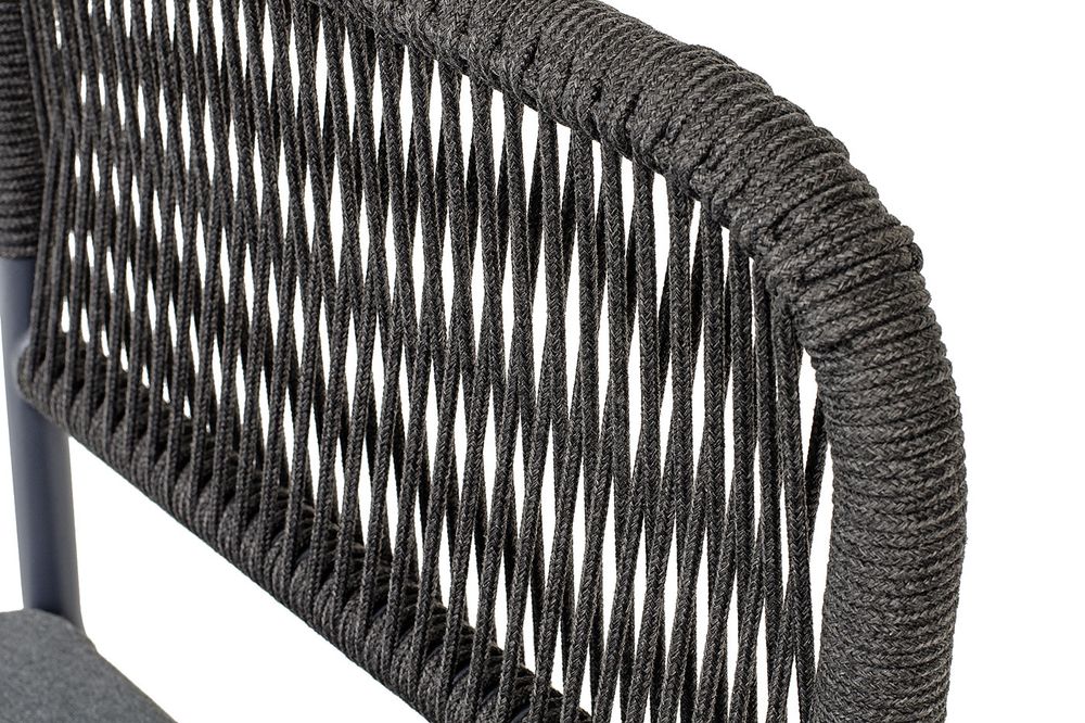 "Нуар" стул плетеный из роупа, каркас алюминий темно-серый (RAL7024) муар, роуп темно-серый круглый, ткань темно-серая 027