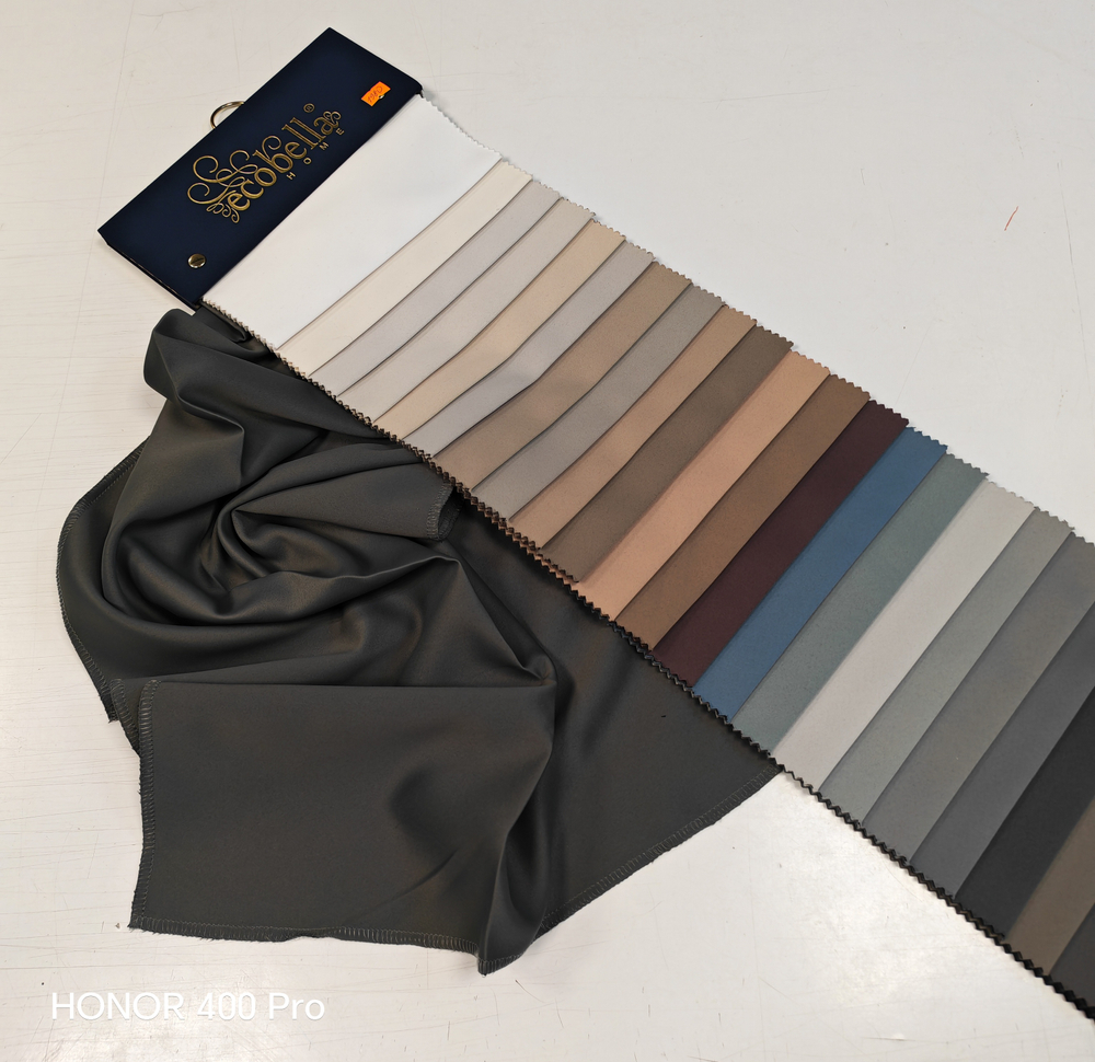 Римская штора Ecobella арт. Efes col. 117 с декоративным бордюром Te-Xo и карнизом