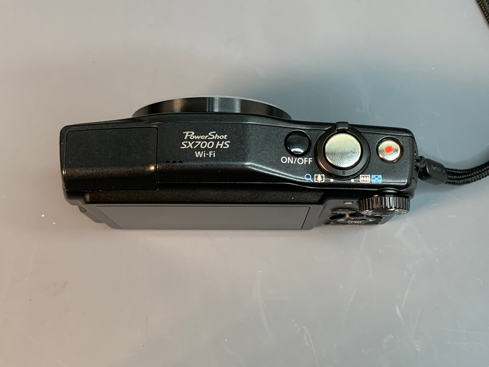 Canon PowerShot SX700 HS
