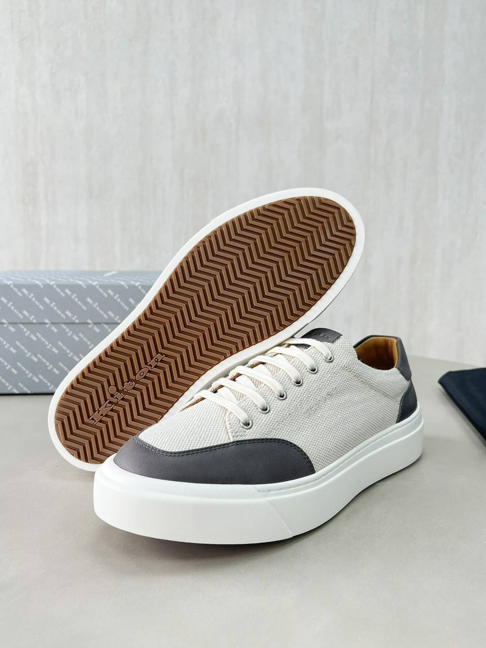 Кроссовки Kiton