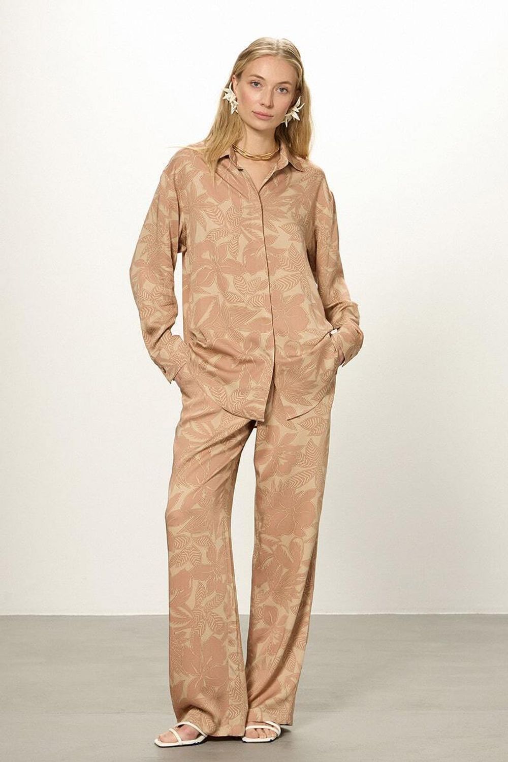 Рубашка Хельсинки бежевый принт вискоза