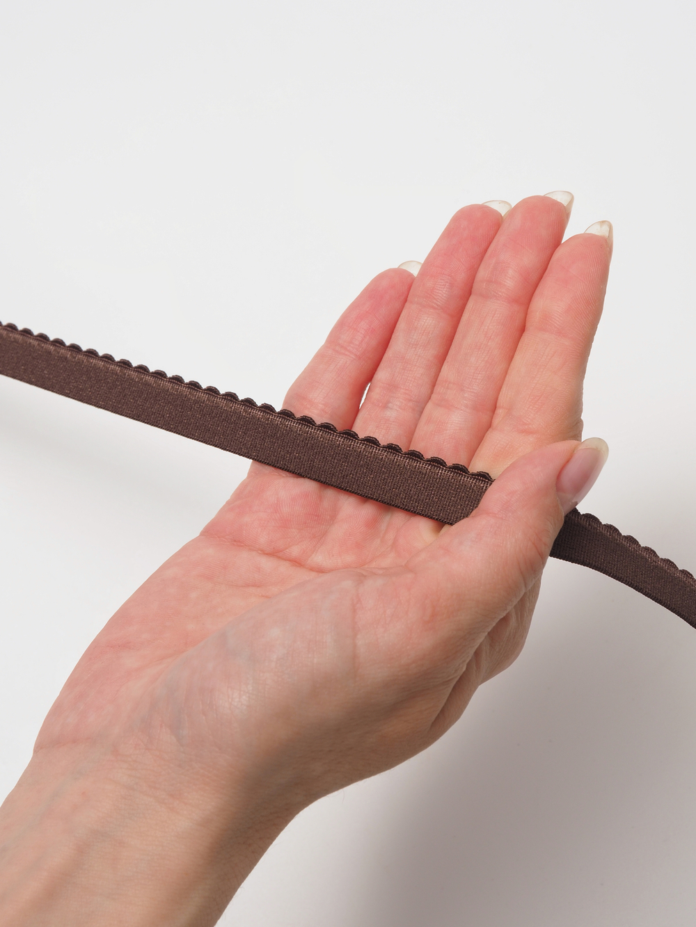 Резинка отделочная шоколад ажурная ширина 12 мм с учетом фестона