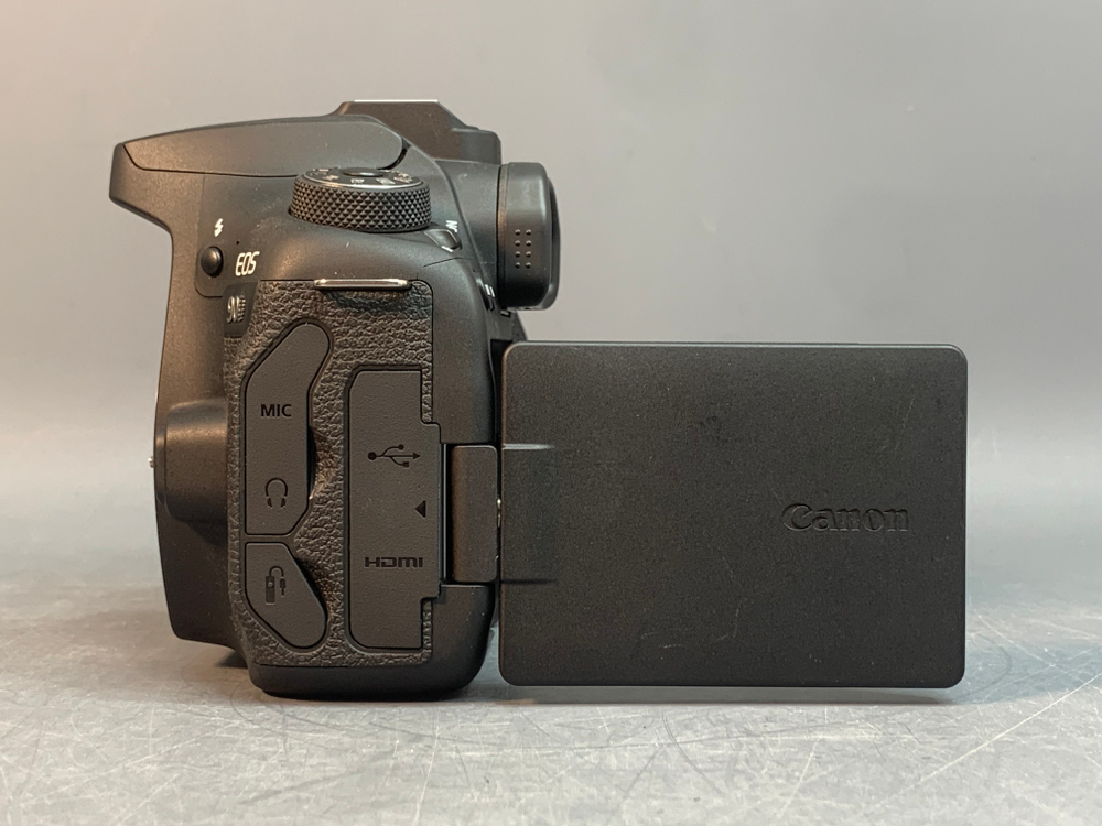 Canon EOS 90D Body 13.000 Кадров