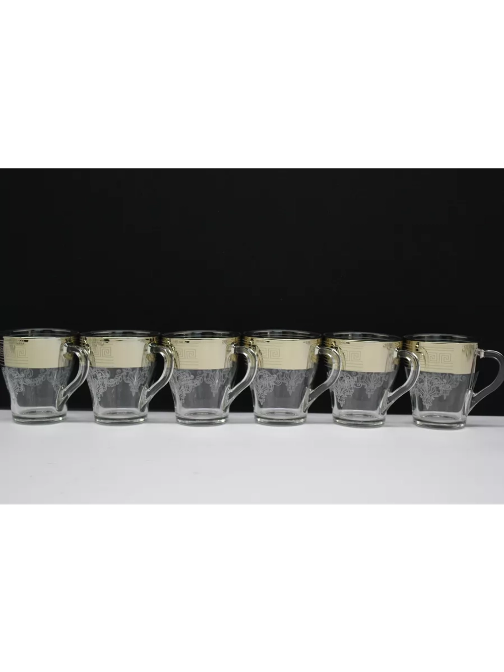 Набор кружек для чая и кофе.