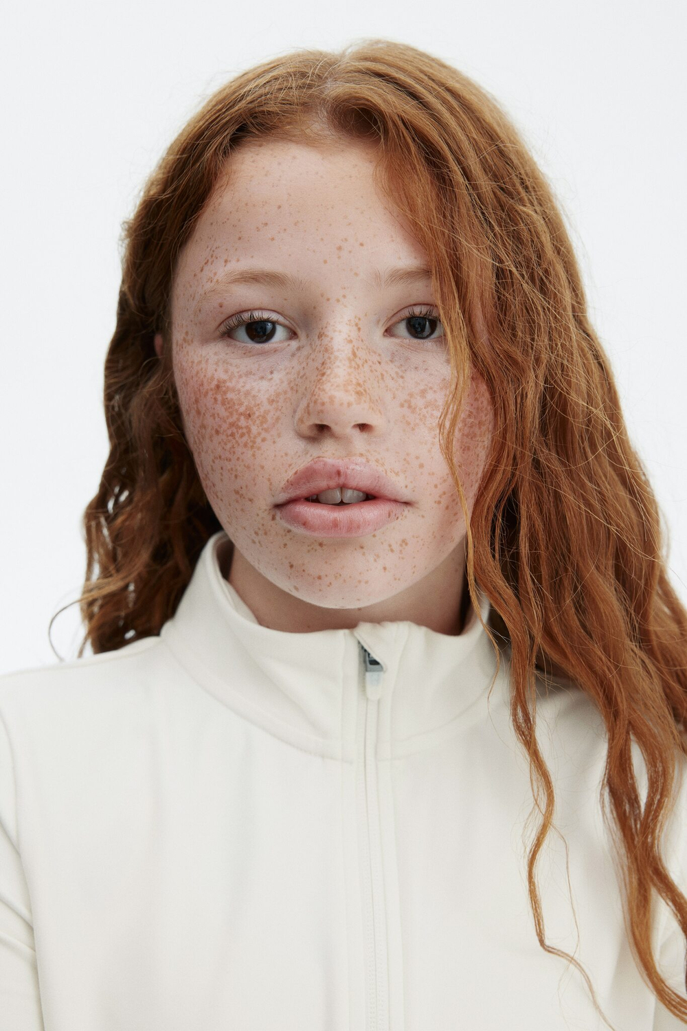 H&M Спортивная куртка SoftMove, цвет слоновой кости