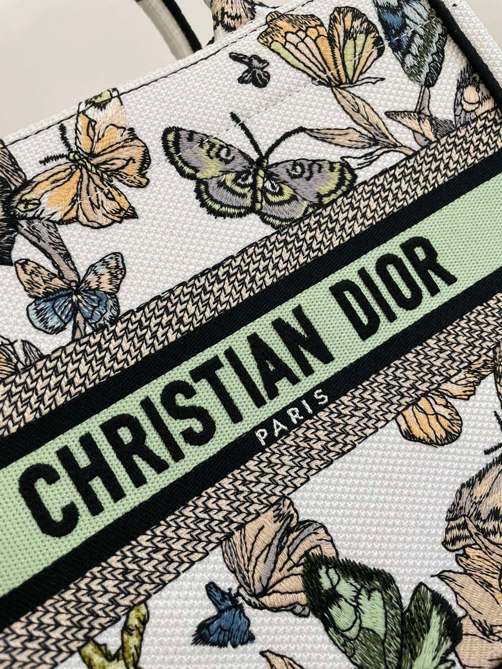 Christian Dior Book Tote 26 cm
