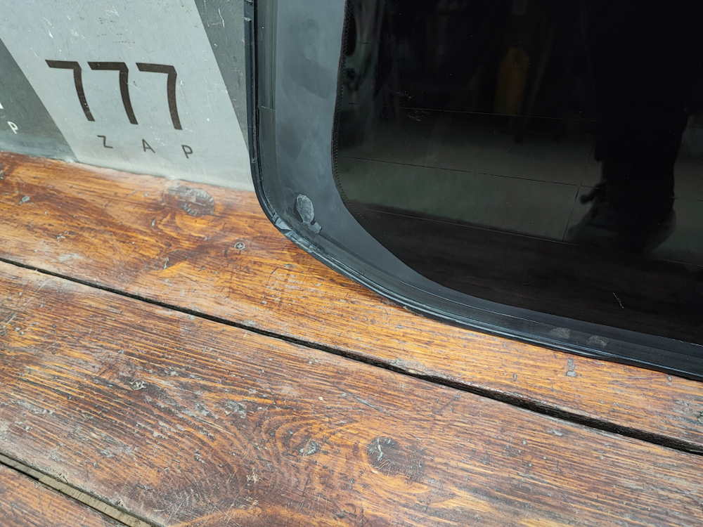 Стекло багажника левое Toyota Land Cruiser 200 07-15 Б/У Оригинал 6272060B31