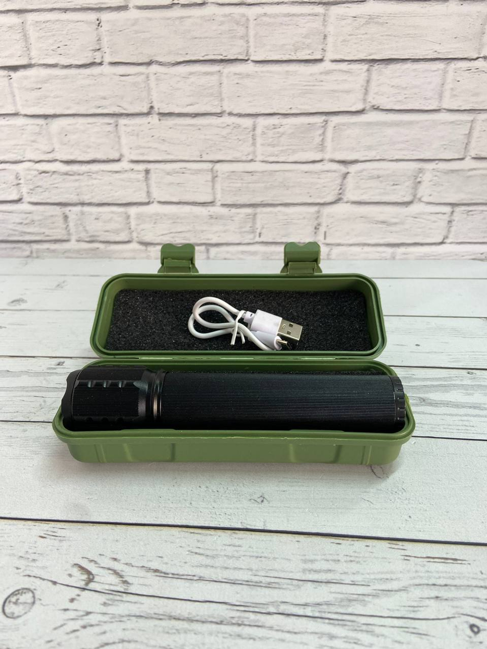 Фонарь ручной BL-C72-P50