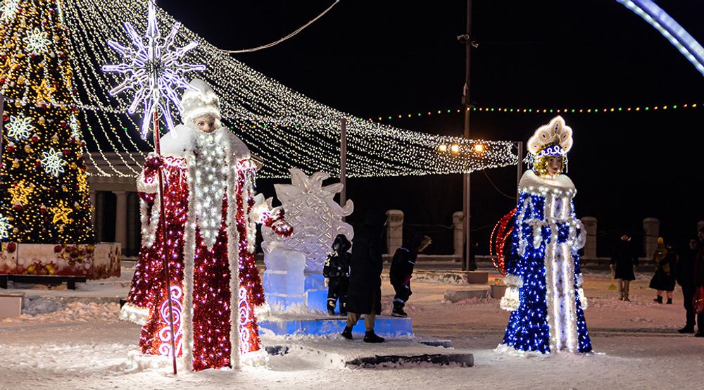 Большие светящиеся фигуры "Дед Мороз и Снегурочка серия Королевские"