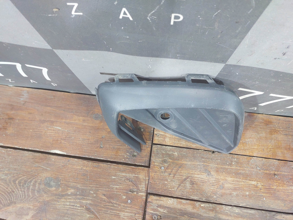 Накладка переднего бампера правая VW Polo 6 20-нв Б/У Оригинал 6N5853666A