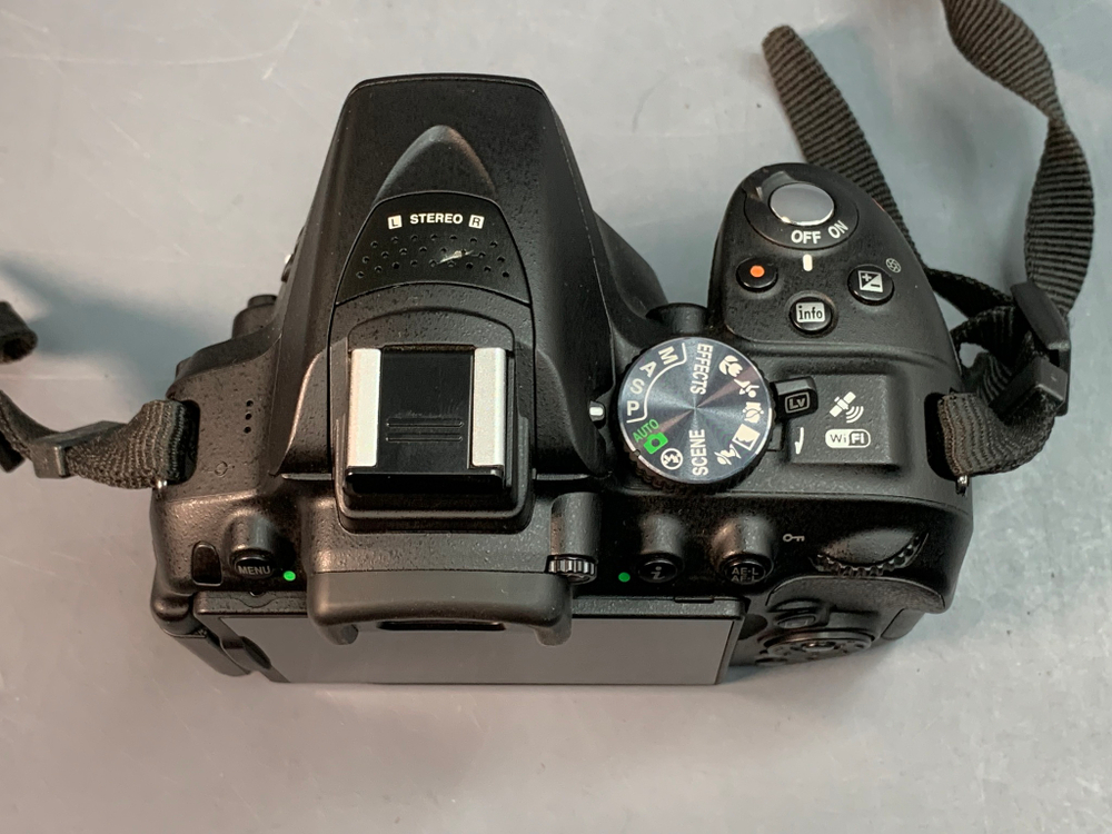 Nikon D5300 Kit 18-55mm 4900 кадров
