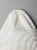 Белая шапка детская бини на осень