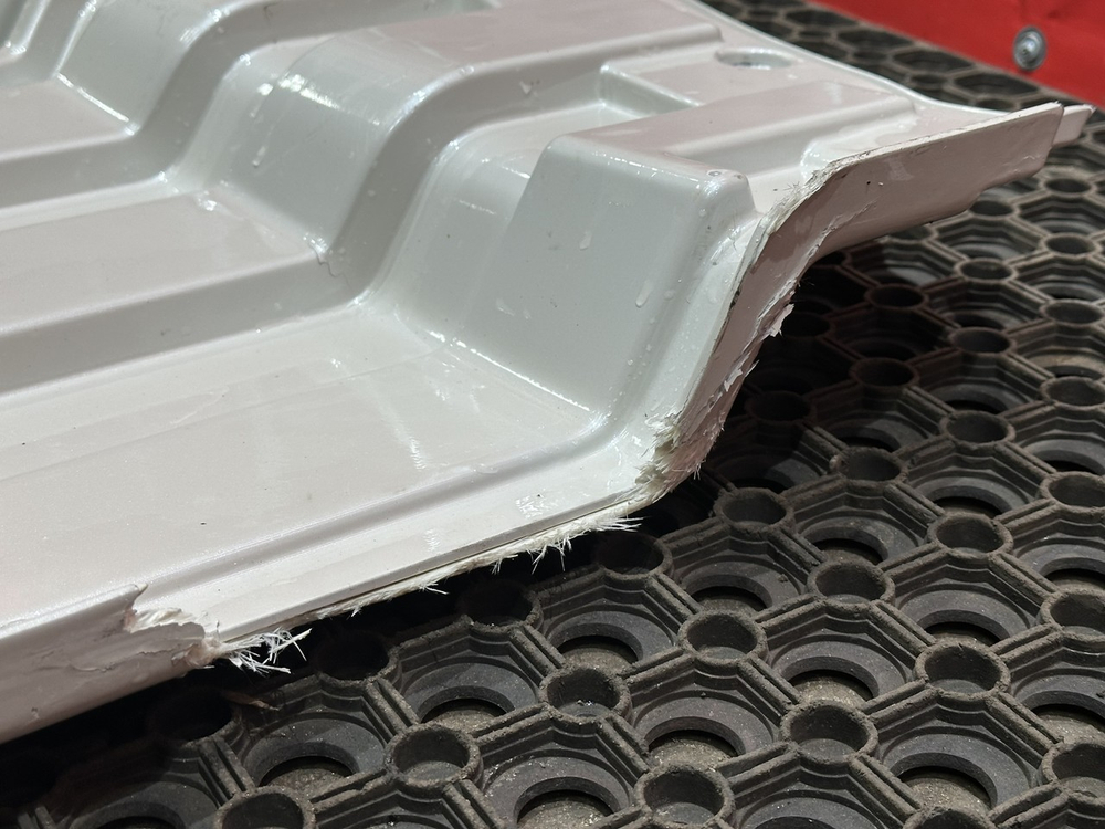 Продолжение двери левой 2023г