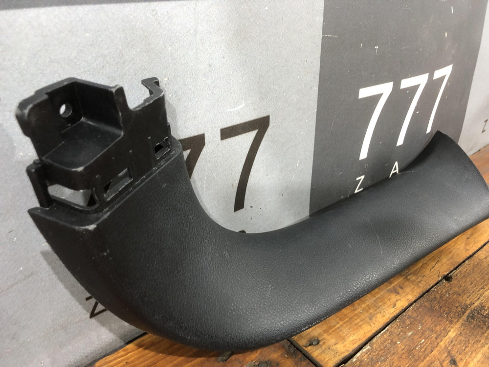 Обшивка крышки багажника Kia Ceed 3 (CD) Б/У Оригинал 81740J7200