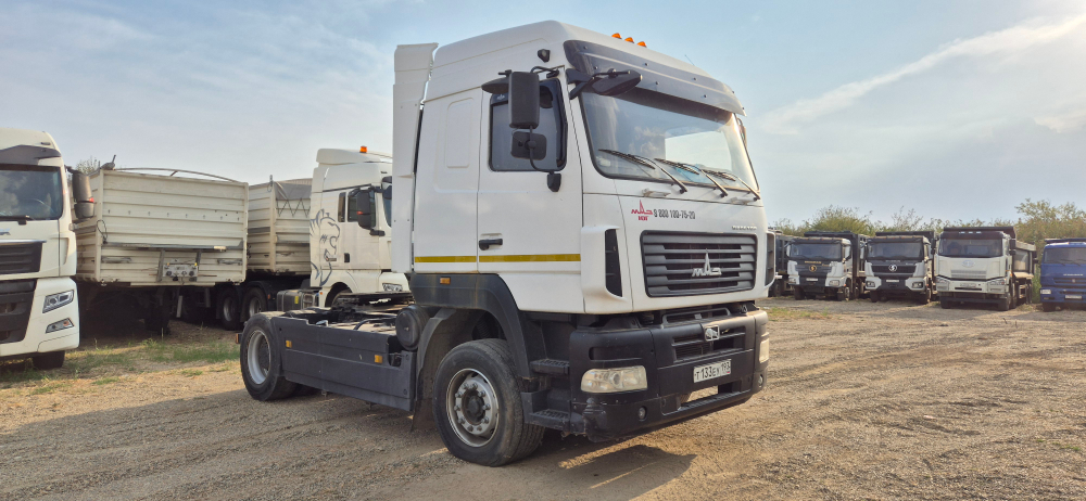 МАЗ 5440 4x2 Седельный тягач 544028-570-031 (Дизельный, 11,6 л, 423 л.с., МТ)