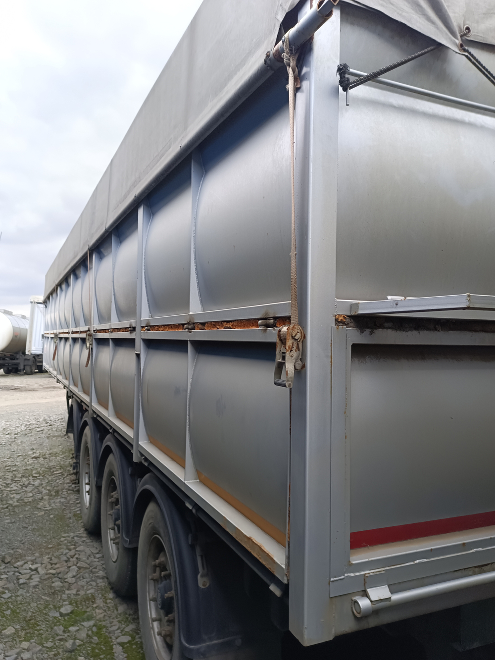 КРОПКУЗОВ 85057* Полуприцеп бортовой 85057B