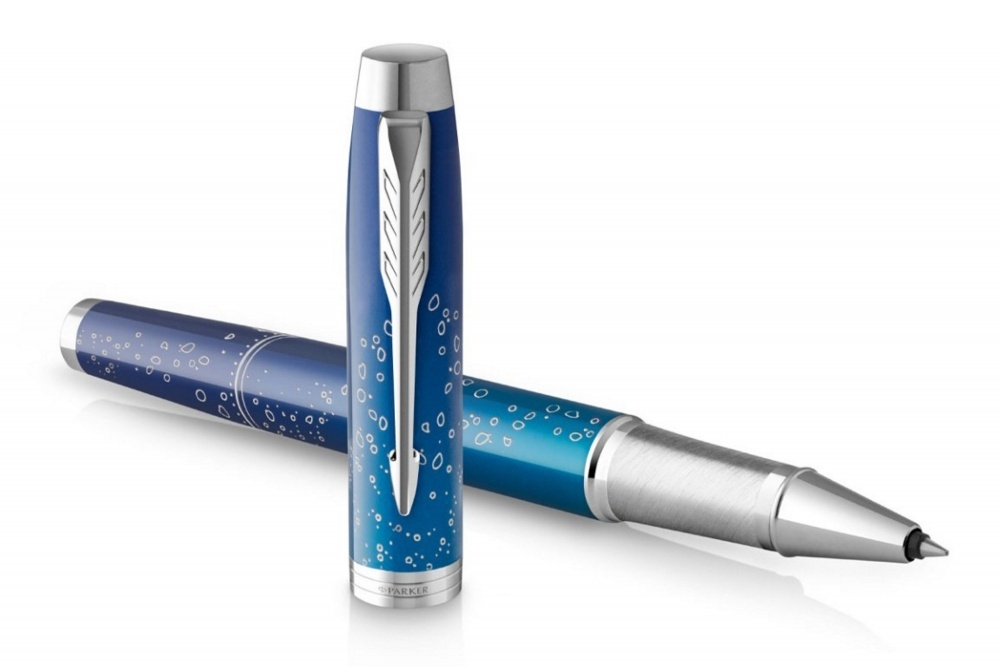Подарочный набор: Ручка-роллер Parker IM Royal SE The Last Frontier Deep Sea CT,чернила:Black и Ежедневник недатированный, серый.