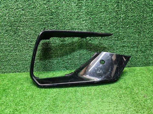 Накладка переднего бампера правая Hongqi HS5 19-нв