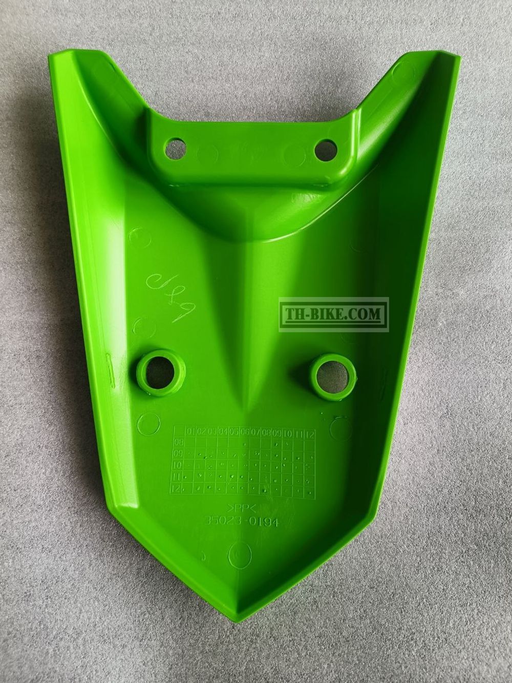 35023-0153-290. FENDER-REAR,L.GREEN. KAWASAKI