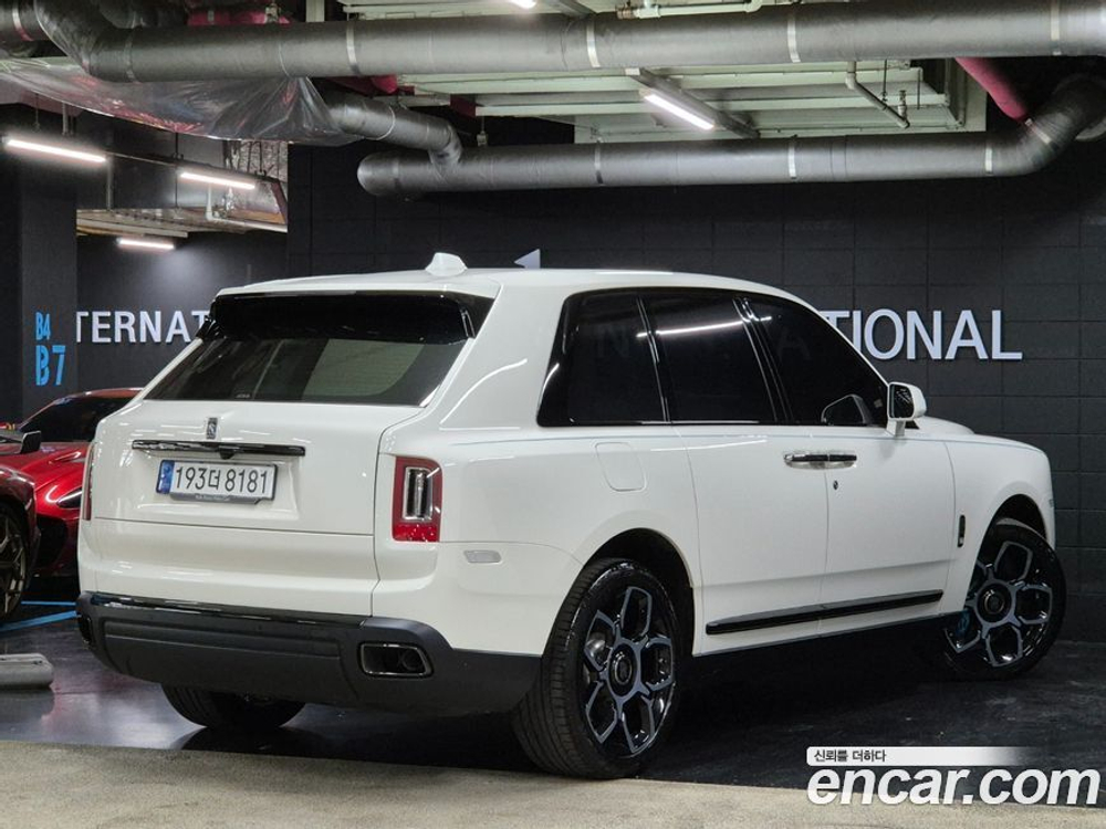 Rolls-Royce Cullinan 6.7 V12 Черный Badge (12.2022)