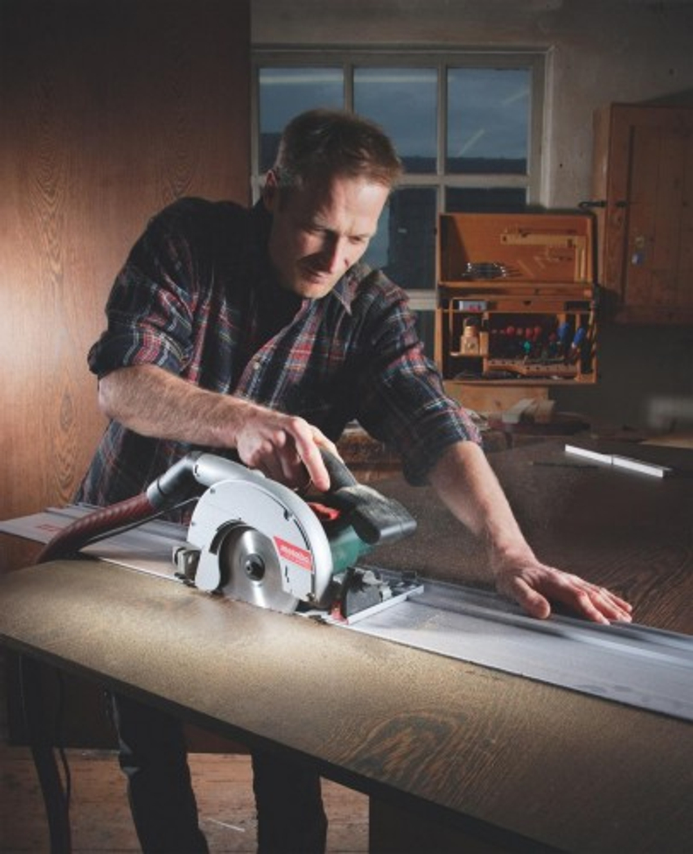 Сетевая дисковая пила METABO КSE 55 Vario PLUS 601204000